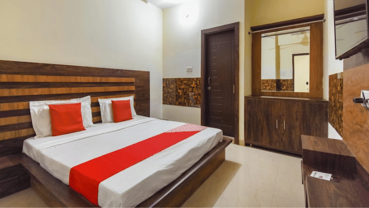 Best Hotel Near Delhi Railway Station