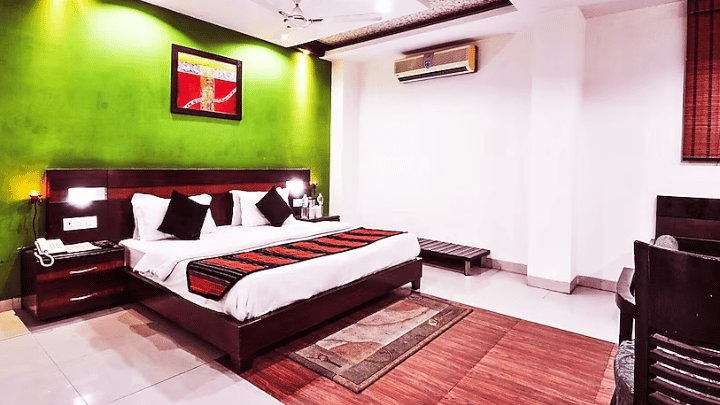 Best Hotel Near Delhi Railway Station