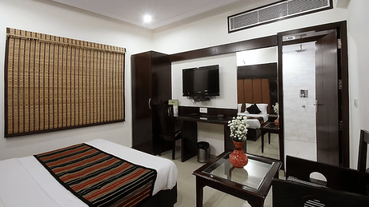 Best Hotel Near Delhi Railway Station